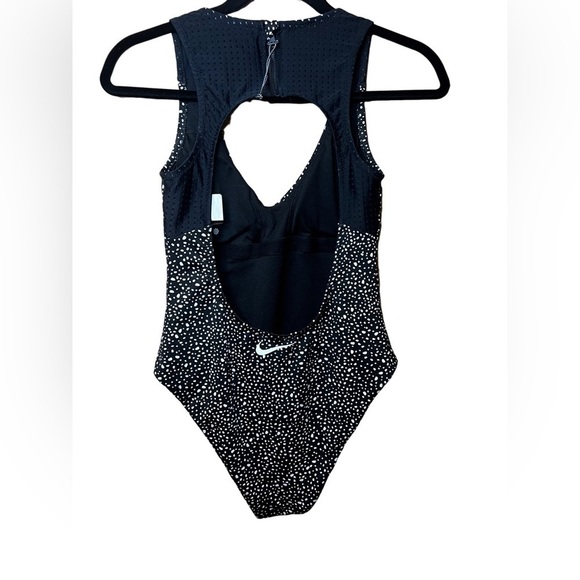 Nike Water Dots Women's Keyhole Back One Piece Size M - Picture 3 of 8